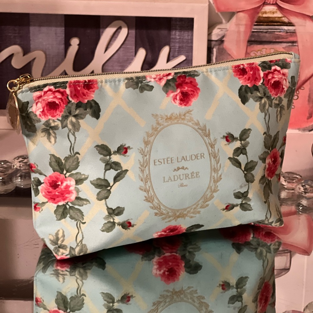 Estee Lauder NWOT Blue and Red Floral Cosmetic Bag